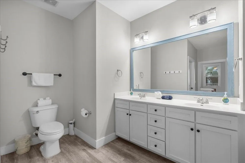 4111 Pointe West Drive #201 Galveston, TX 77554