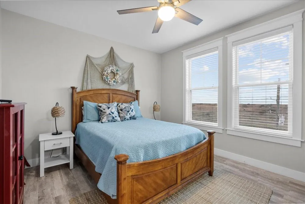 4111 Pointe West Drive #201 Galveston, TX 77554