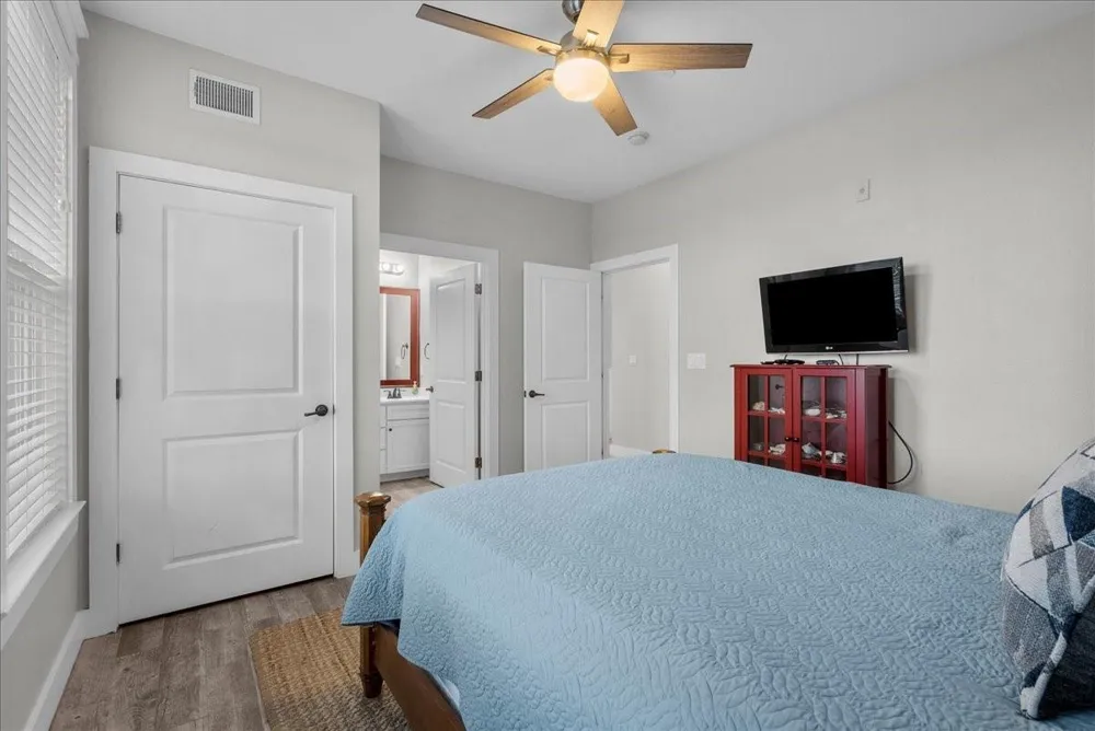 4111 Pointe West Drive #201 Galveston, TX 77554