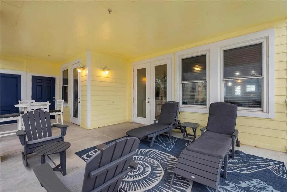 4111 Pointe West Drive #201 Galveston, TX 77554