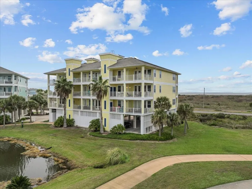 4111 Pointe West Drive #201 Galveston, TX 77554