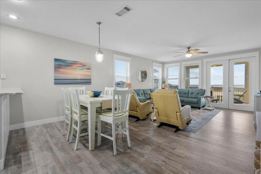 4111 Pointe West Drive #201 Galveston, TX 77554