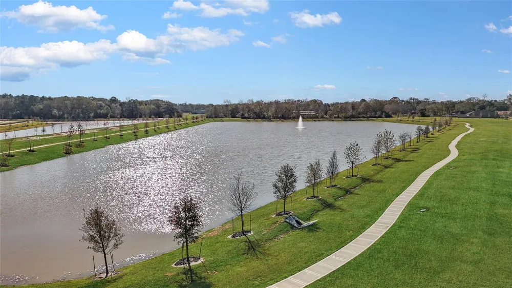 1010 Paddlefish Lane Alvin, TX 77511
