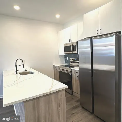2028 W WESTMORELAND STREET #2