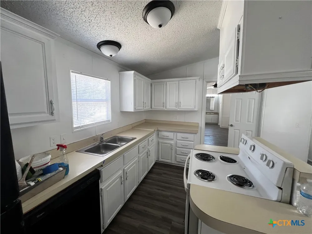 1405 Harris Hill Road San Marcos, TX 78666