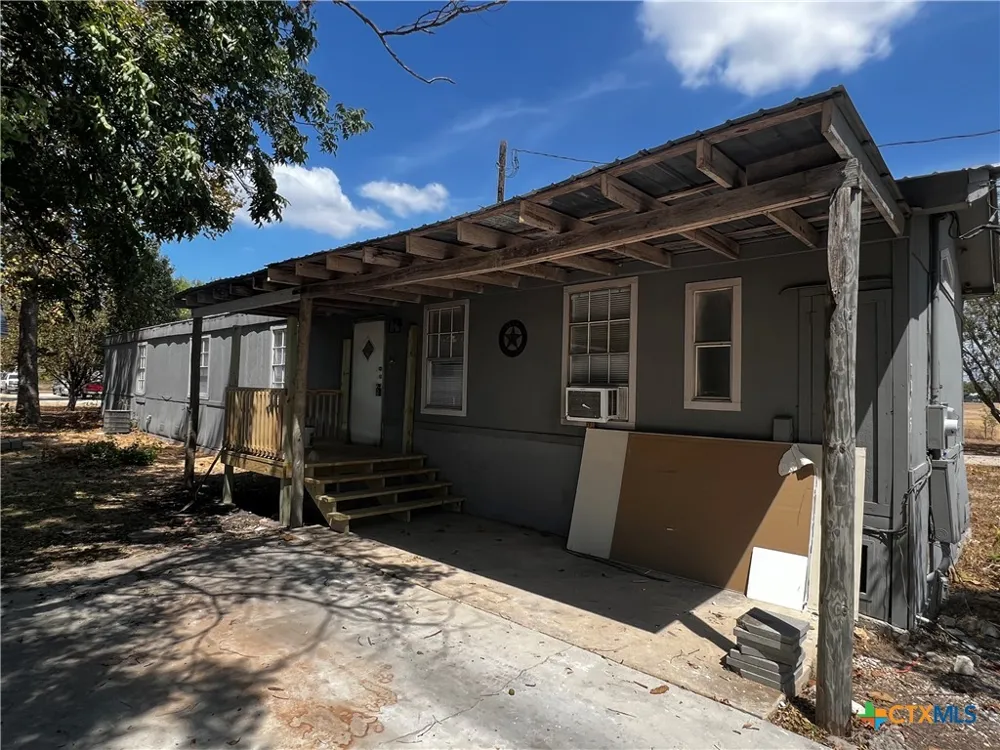 1405 Harris Hill Road San Marcos, TX 78666