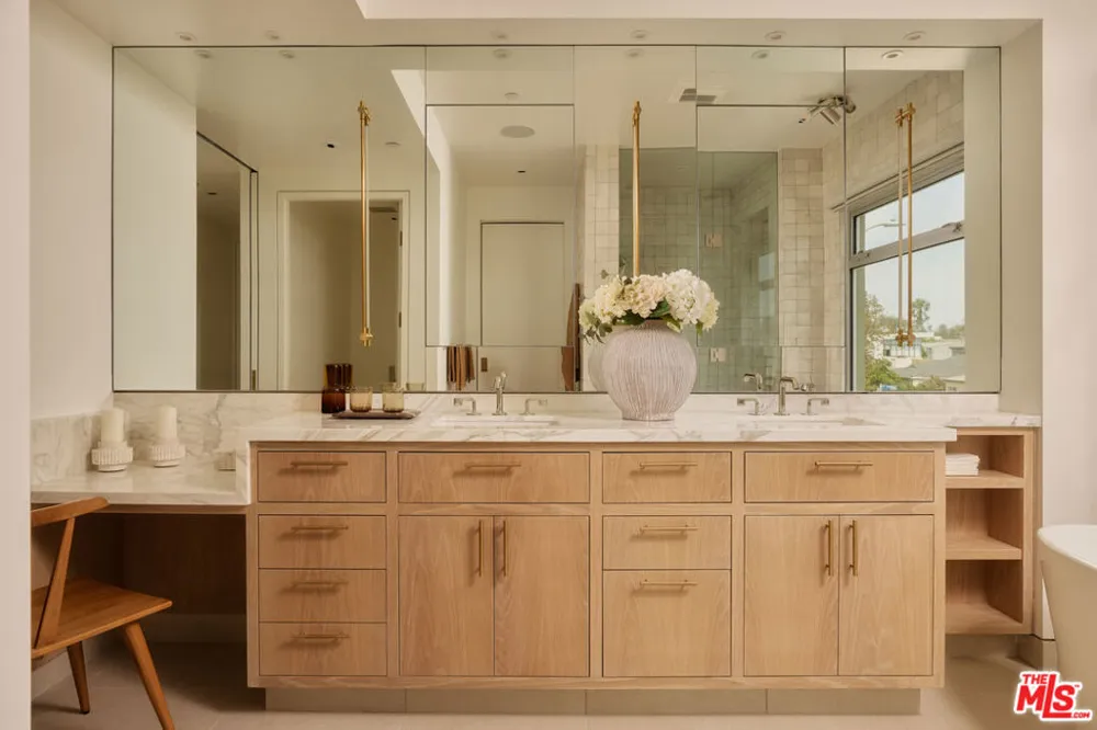 2801 Sanborn Avenue Los Angeles, CA 90291