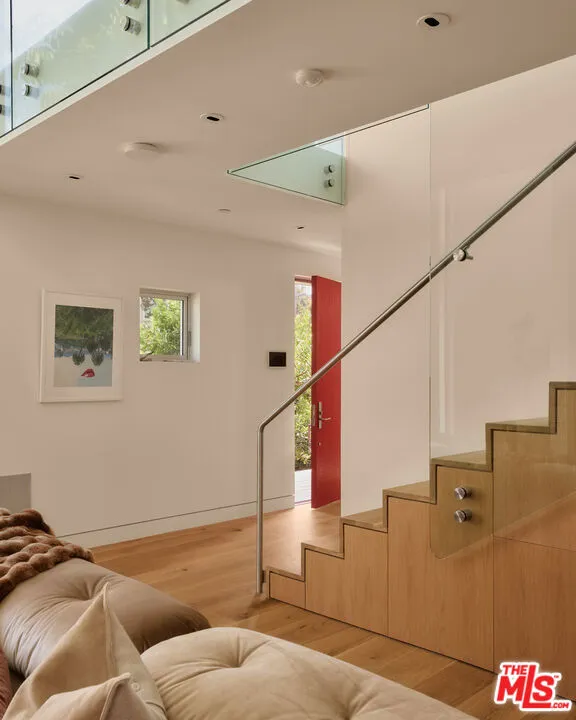 2801 Sanborn Avenue Los Angeles, CA 90291