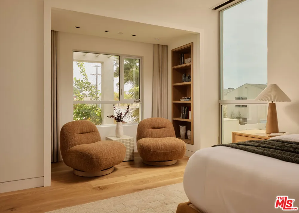 2801 Sanborn Avenue Los Angeles, CA 90291