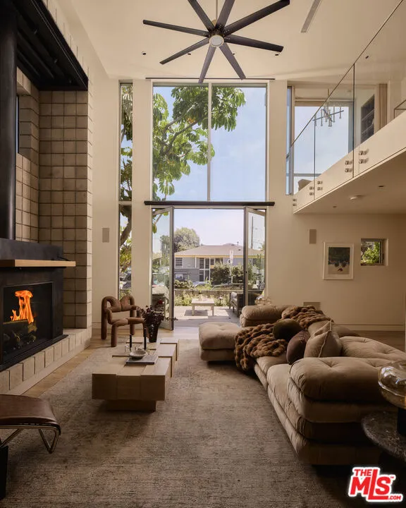 2801 Sanborn Avenue Los Angeles, CA 90291