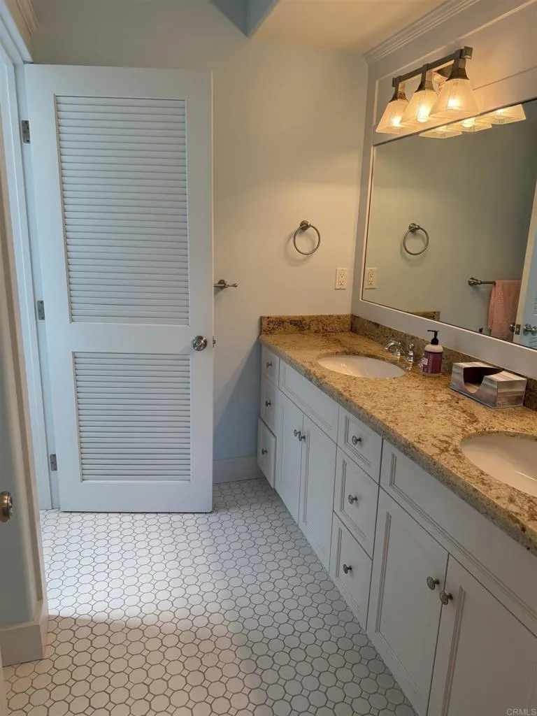436 D Coronado, CA 92118