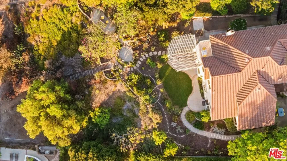 1098 Antelope Place Newbury Park, CA 91320