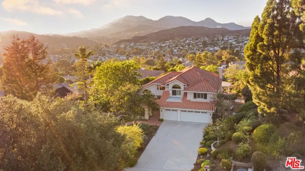1098 Antelope Place Newbury Park, CA 91320