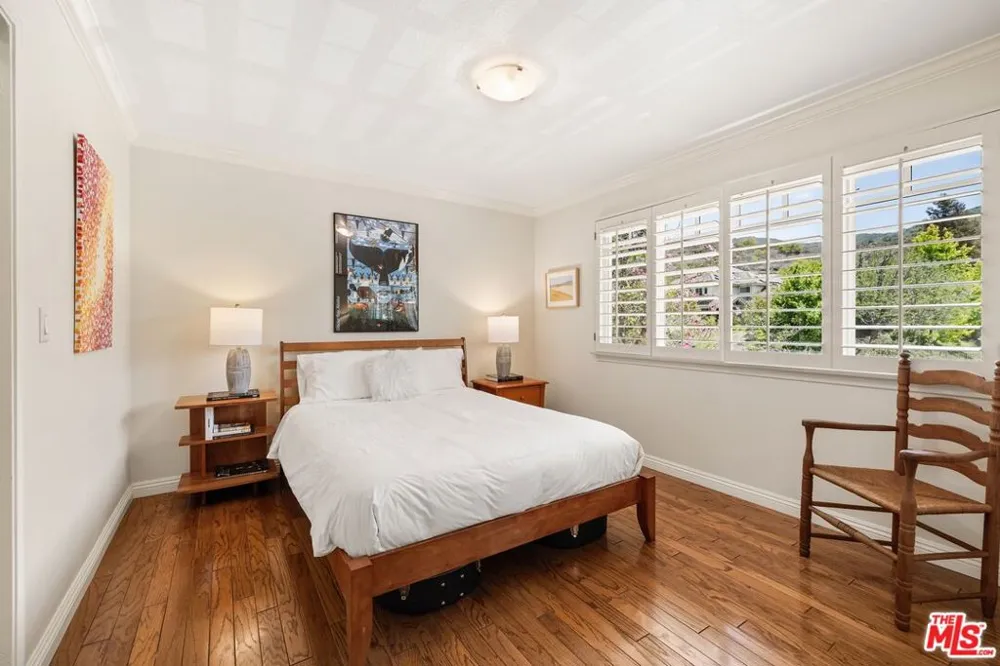 1098 Antelope Place Newbury Park, CA 91320