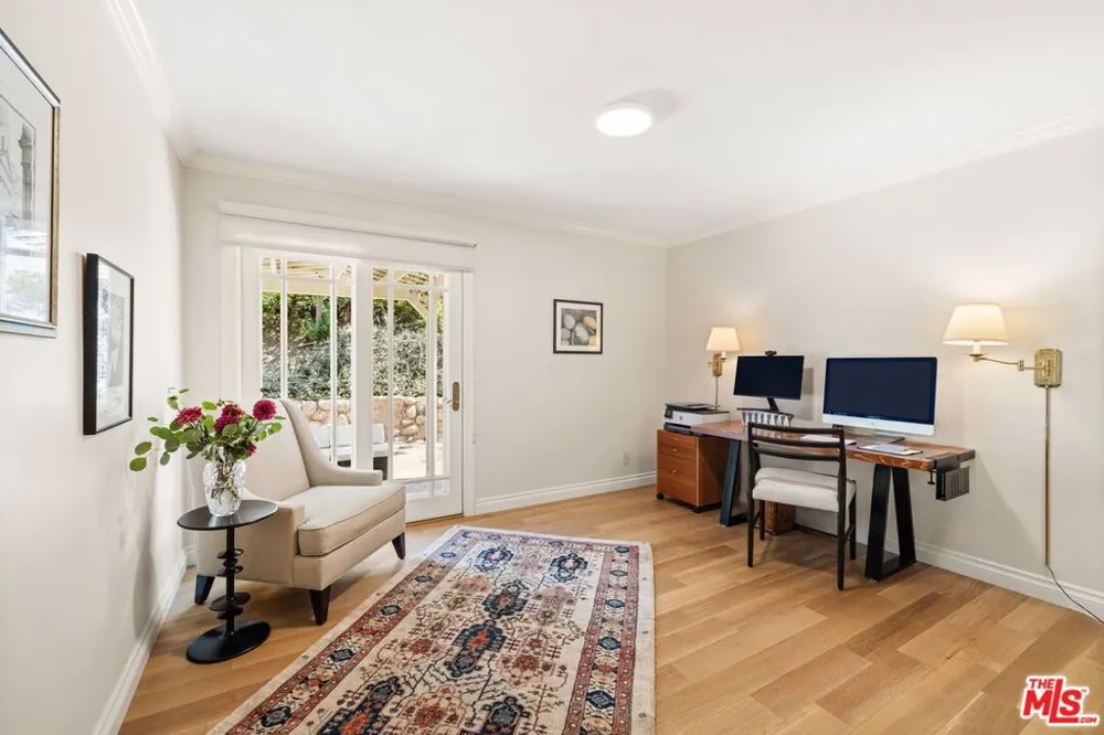 1098 Antelope Place Newbury Park, CA 91320