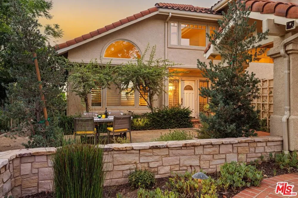 1098 Antelope Place Newbury Park, CA 91320