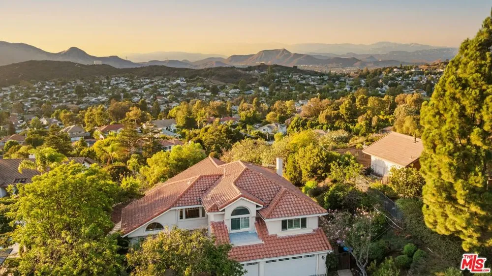 1098 Antelope Place Newbury Park, CA 91320