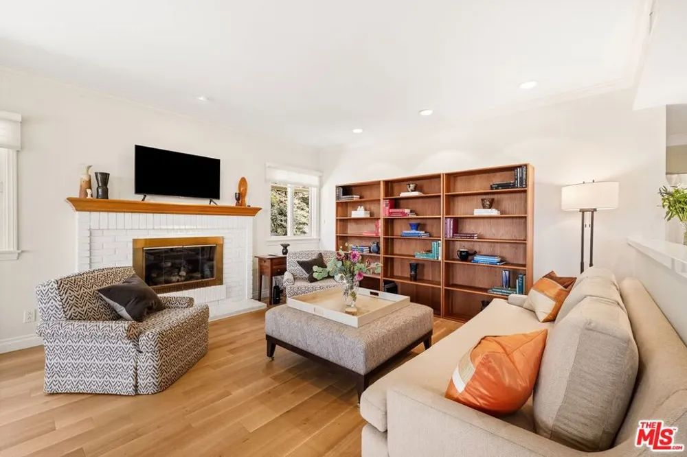 1098 Antelope Place Newbury Park, CA 91320