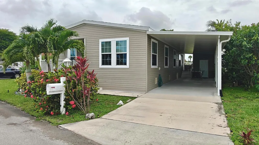 7306 43rd Terrace Riviera Beach, FL 33404