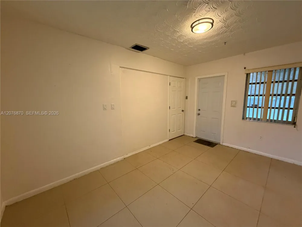 650 73rd Ave Hollywood, FL 33024