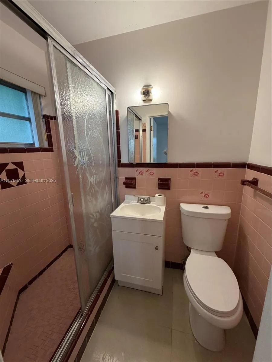 650 73rd Ave Hollywood, FL 33024