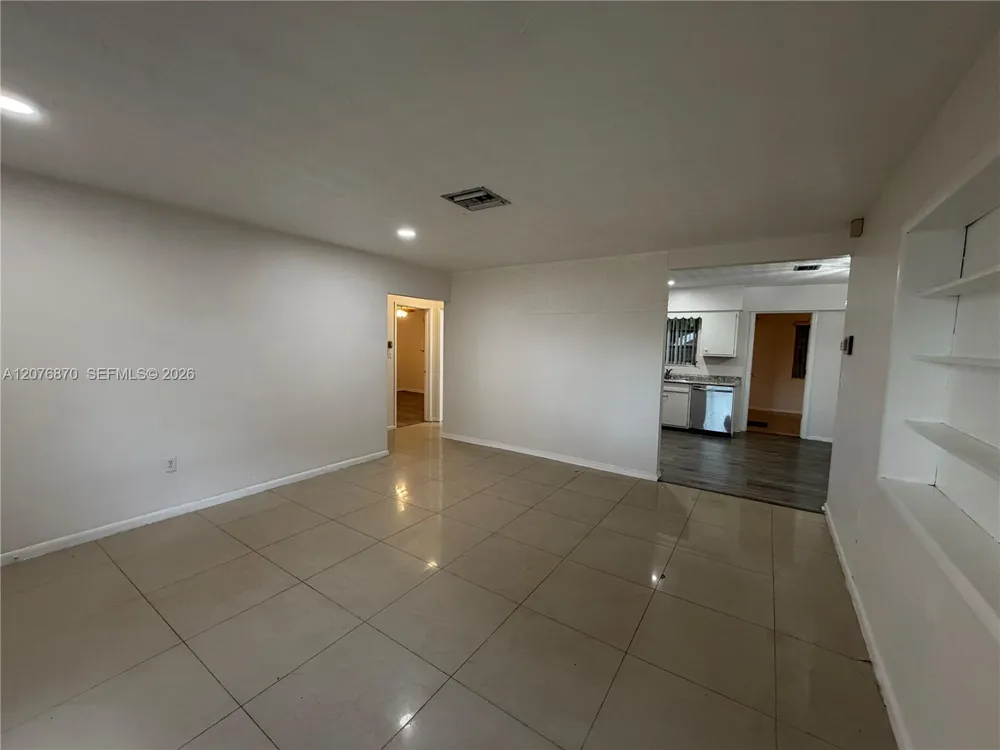 650 73rd Ave Hollywood, FL 33024