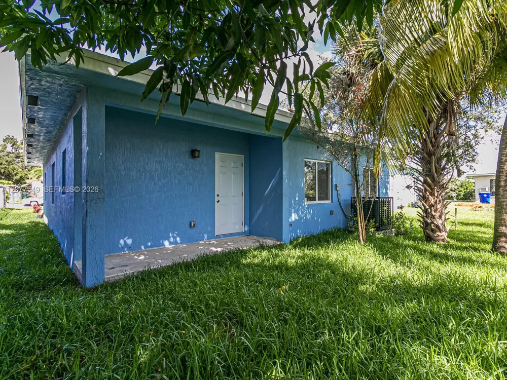 1468 NW 51st St Miami, FL 33142