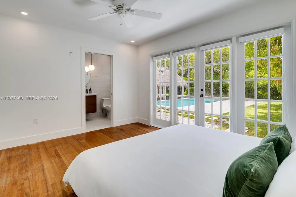 6761 SW 76th Ter South Miami, FL 33143