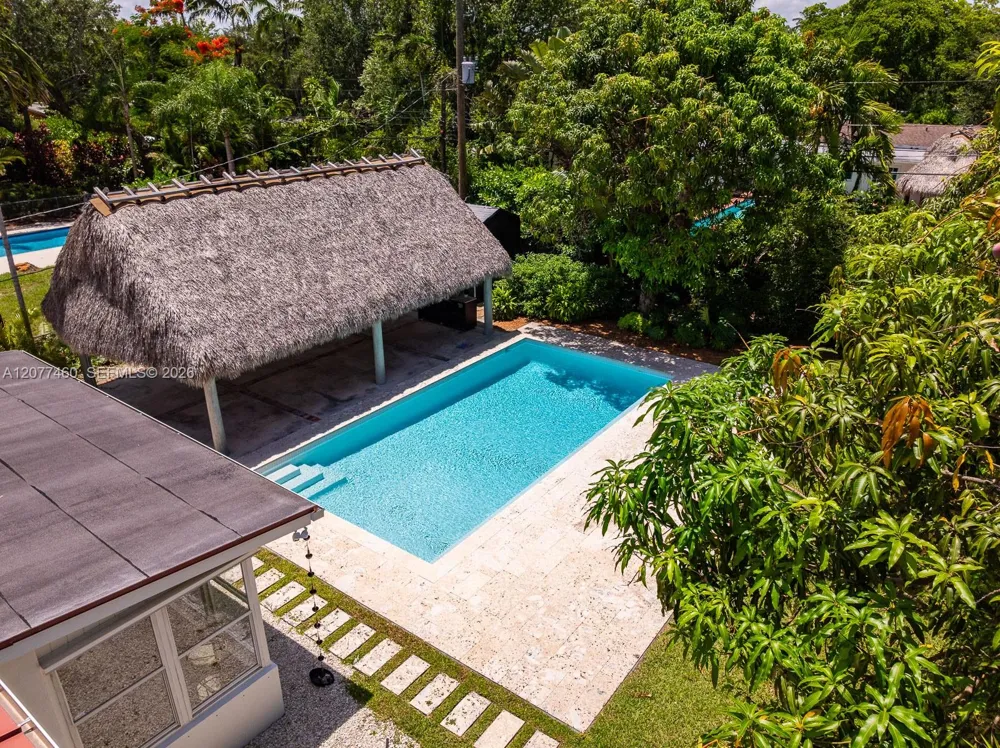 6761 SW 76th Ter South Miami, FL 33143