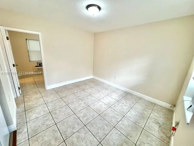 698 NE 85th St #3 Miami, FL 33138