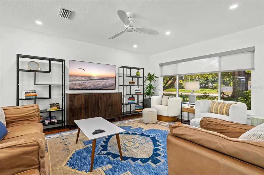 2587 RINGLING BOULEVARD Sarasota, FL 34237