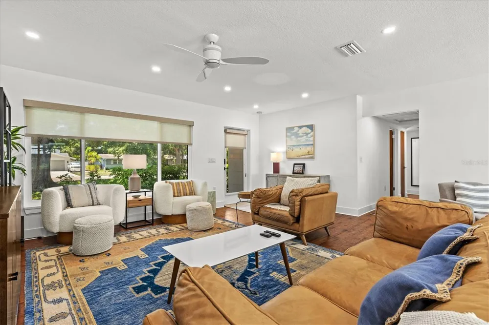 2587 RINGLING BOULEVARD Sarasota, FL 34237