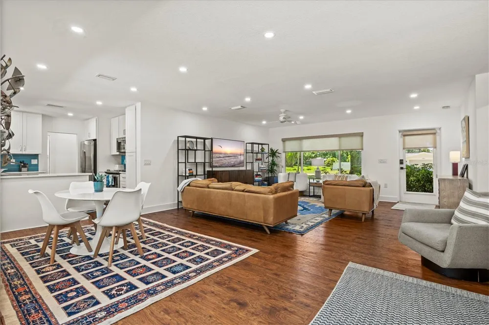 2587 RINGLING BOULEVARD Sarasota, FL 34237