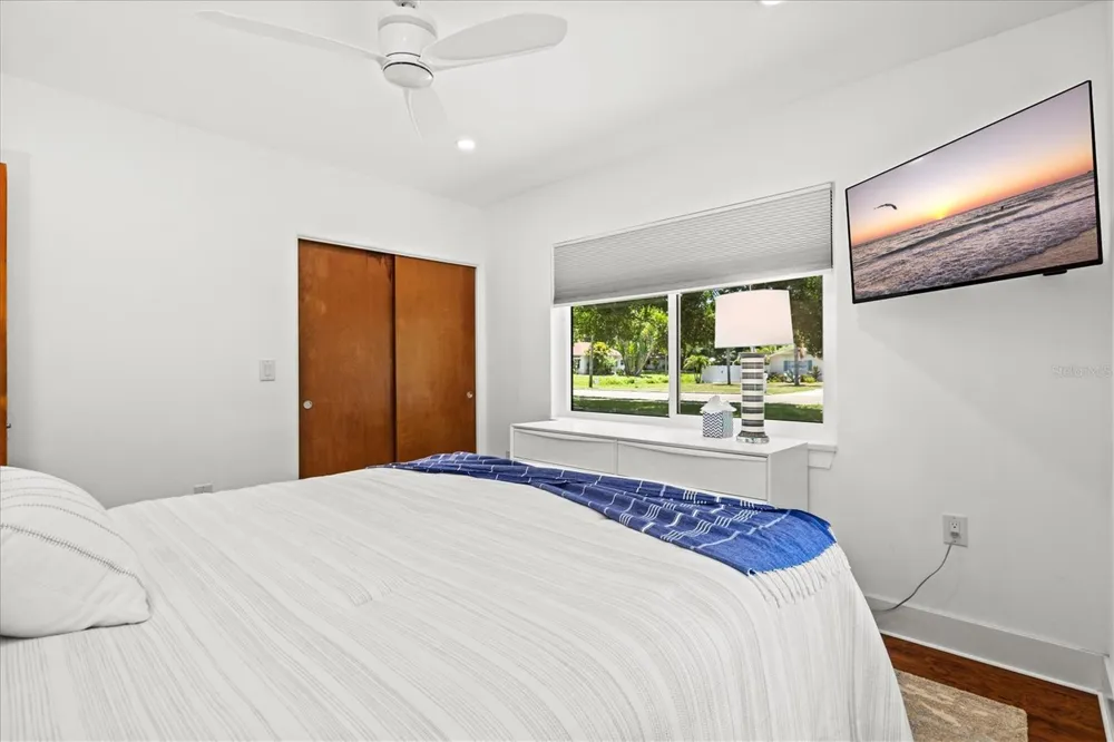 2587 RINGLING BOULEVARD Sarasota, FL 34237
