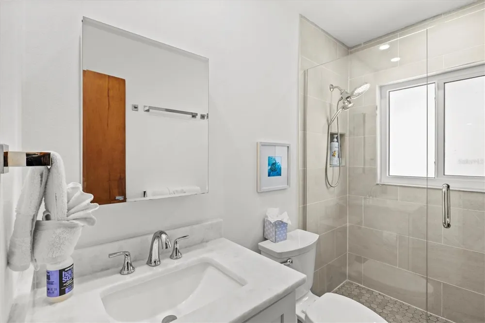 2587 RINGLING BOULEVARD Sarasota, FL 34237