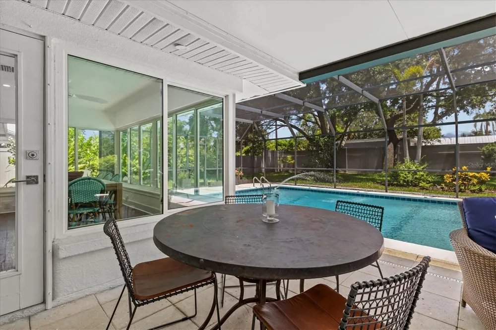 2587 RINGLING BOULEVARD Sarasota, FL 34237