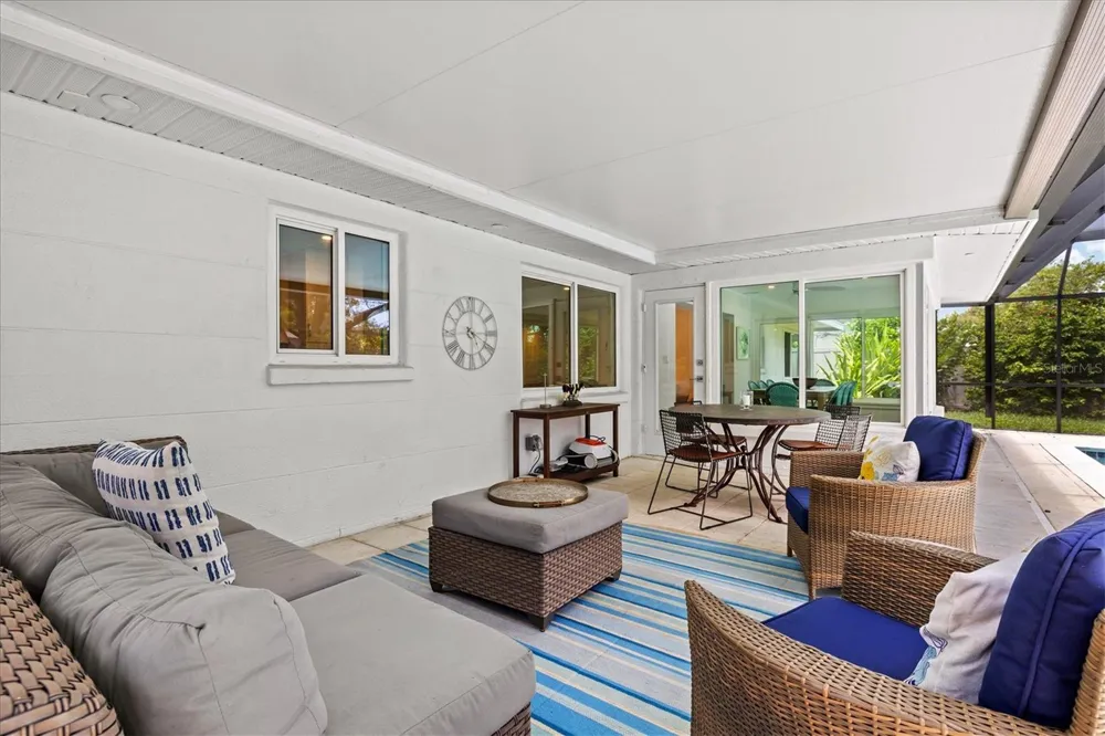 2587 RINGLING BOULEVARD Sarasota, FL 34237