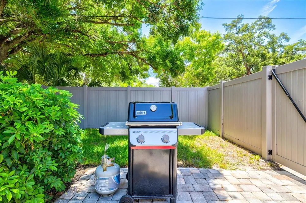 2587 RINGLING BOULEVARD Sarasota, FL 34237