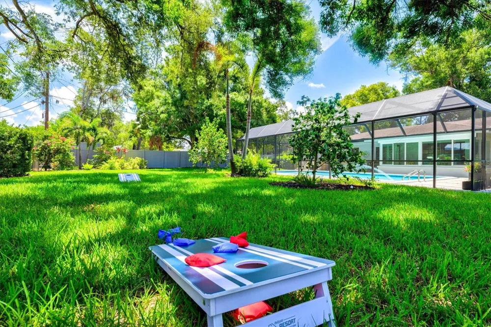 2587 RINGLING BOULEVARD Sarasota, FL 34237