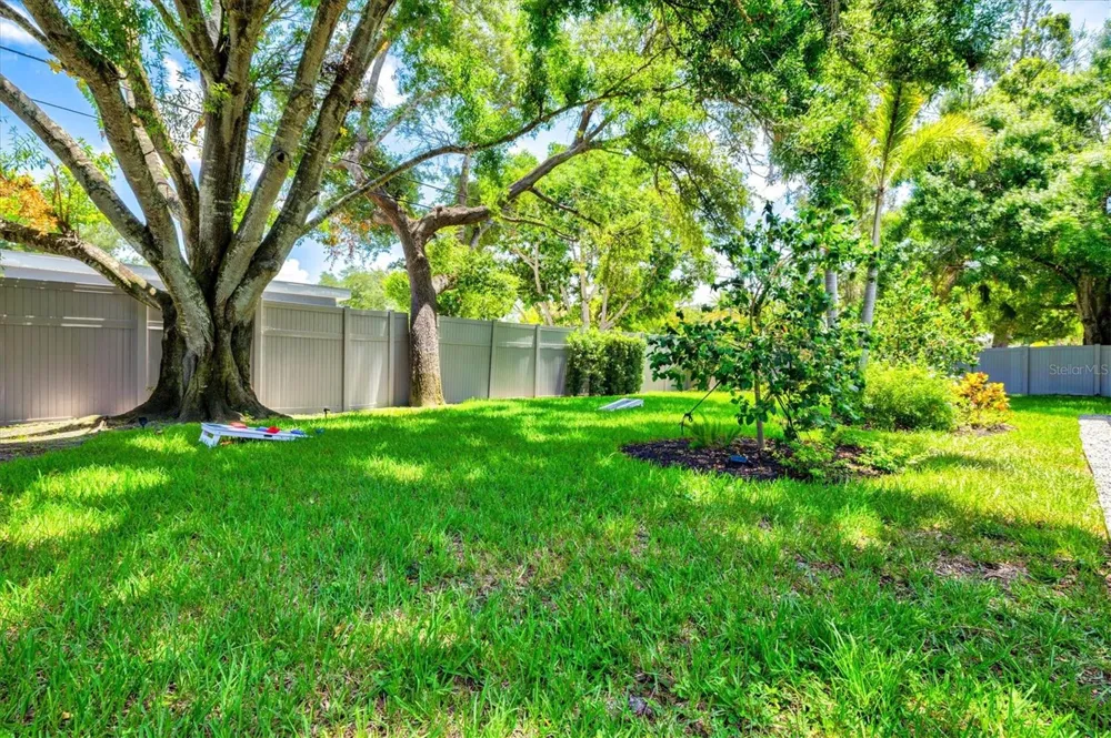 2587 RINGLING BOULEVARD Sarasota, FL 34237