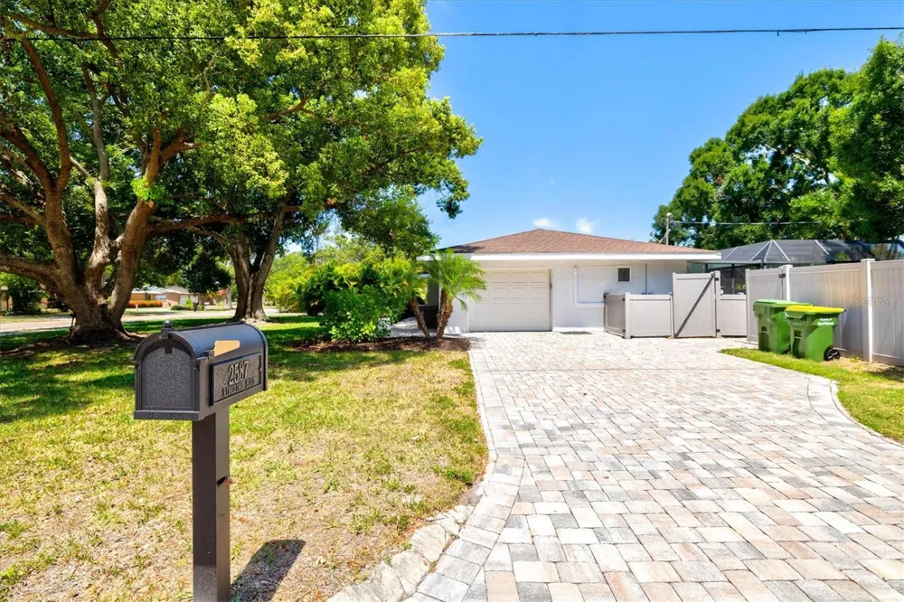 2587 RINGLING BOULEVARD Sarasota, FL 34237