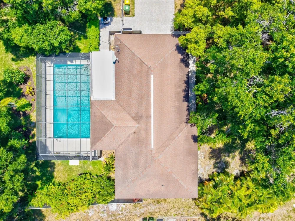 2587 RINGLING BOULEVARD Sarasota, FL 34237