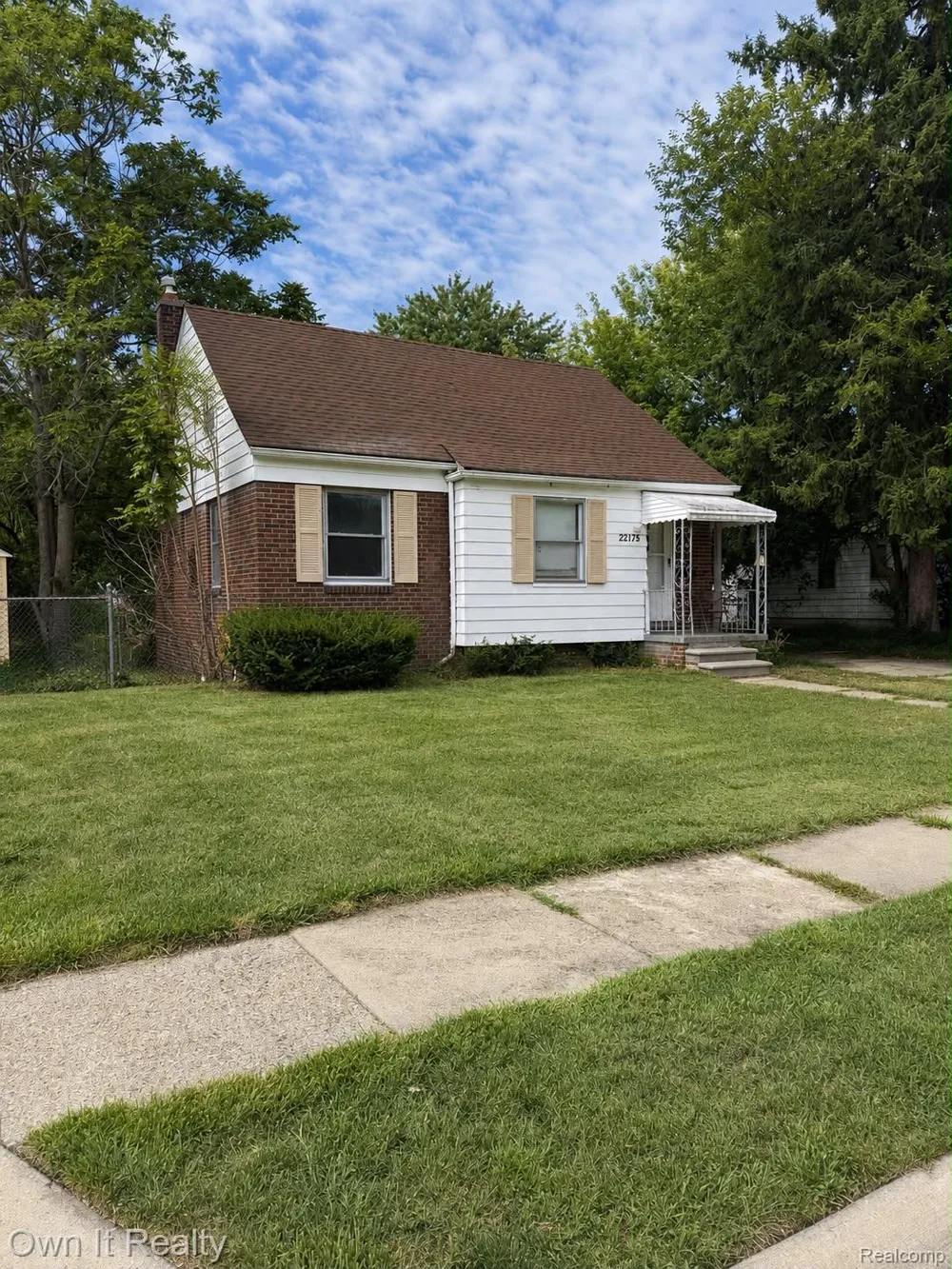 22175 Boulder Avenue Eastpointe City, MI 48021