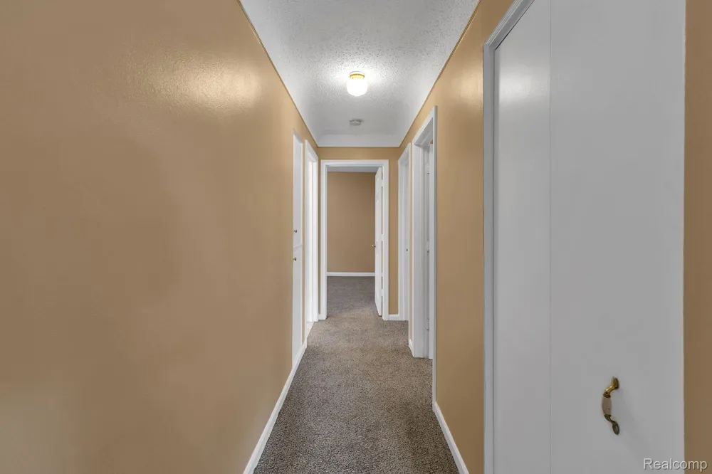 7411 Vernon Street Dearborn Heights City, MI 48127