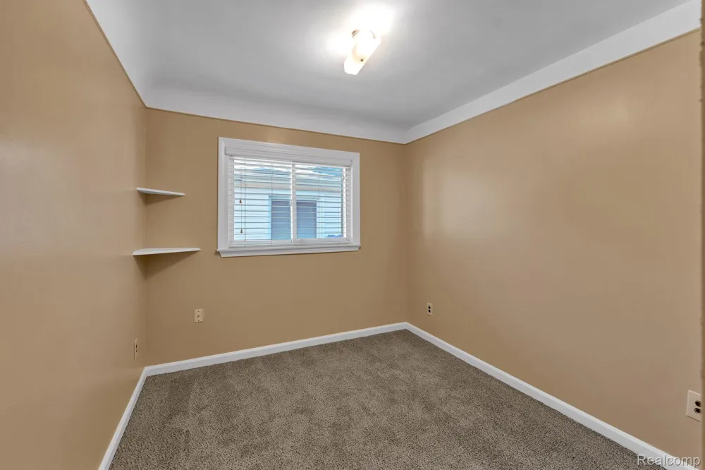 7411 Vernon Street Dearborn Heights City, MI 48127