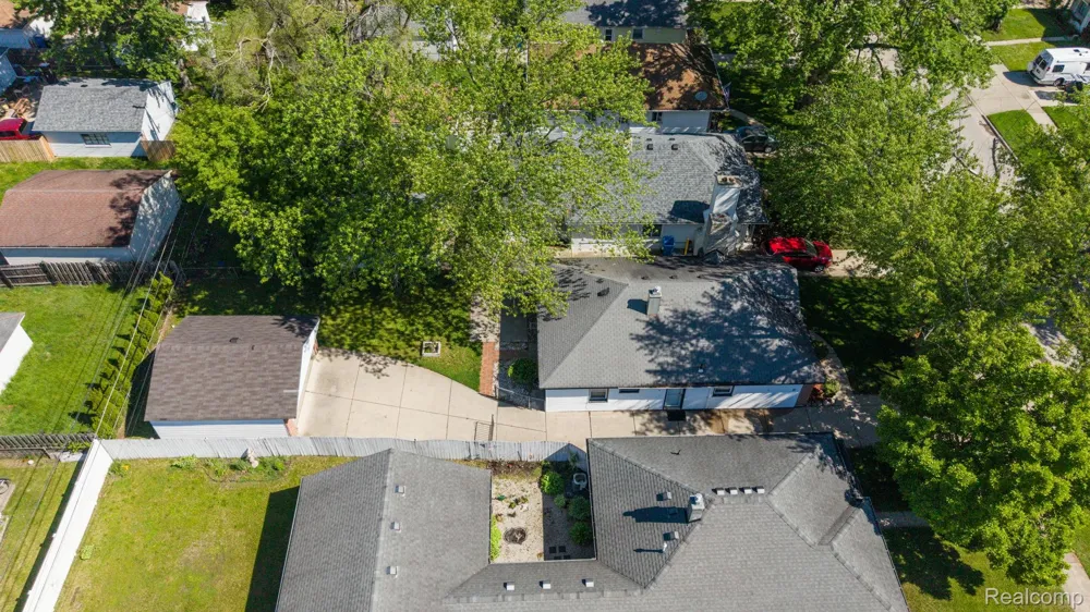 7411 Vernon Street Dearborn Heights City, MI 48127
