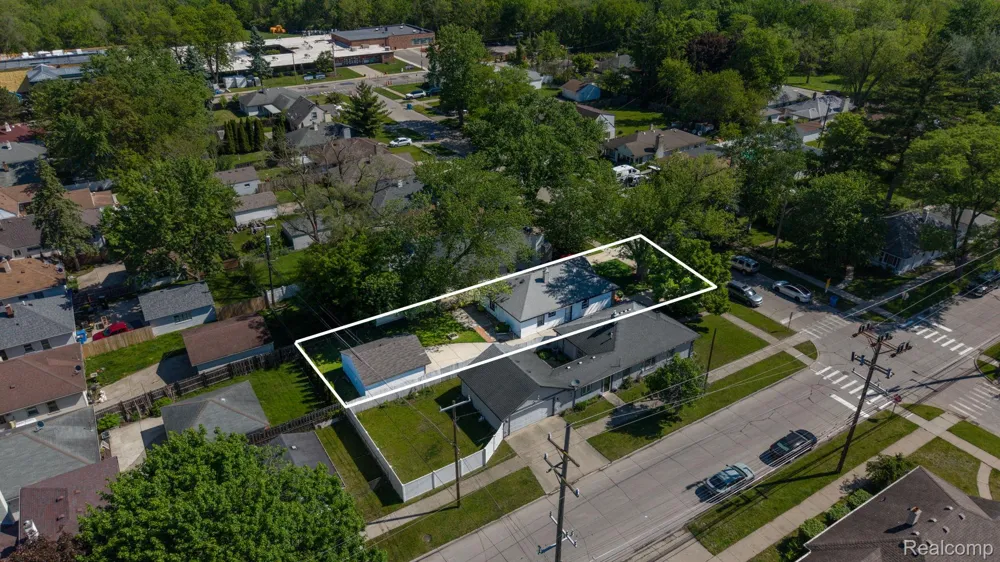 7411 Vernon Street Dearborn Heights City, MI 48127