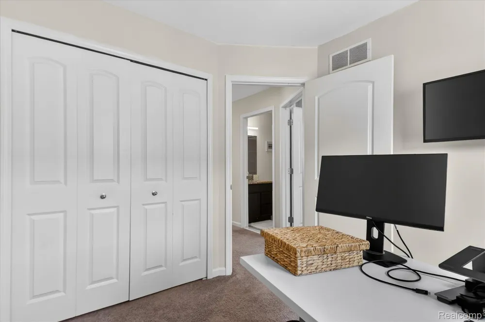 2500 Normandy Road #2 Royal Oak City, MI 48073