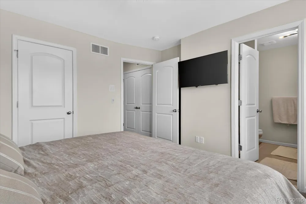 2500 Normandy Road #2 Royal Oak City, MI 48073