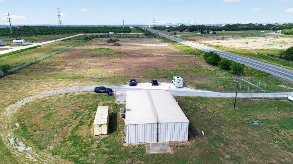 9675 Hwy 142 Maxwell, TX 78656